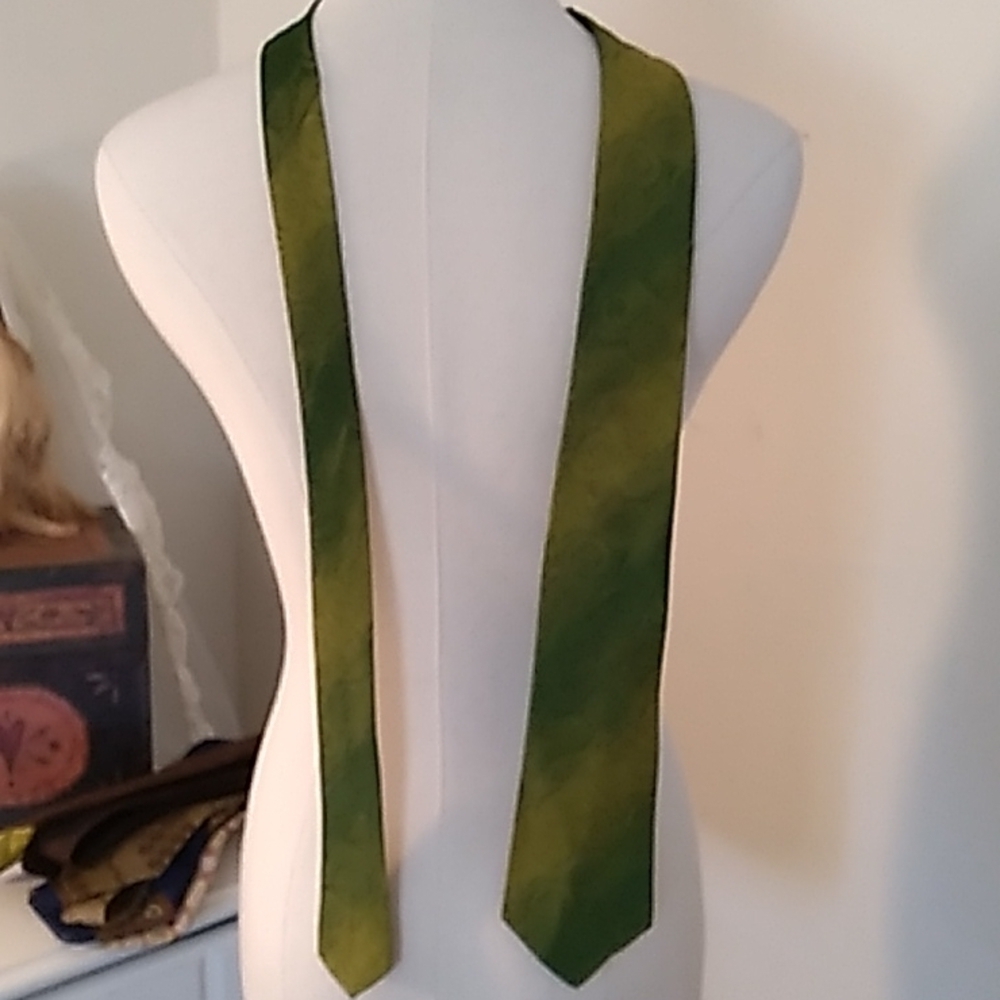 Vintage Archdale olive green necktie 👔